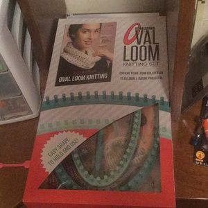 Ultimate oval loom